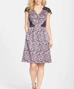 Adrianna Papell - Lace Cap Sleeve Dress 15238790 Cocktail Dresses
