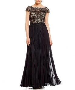 Aidan Mattox - MD1E201017 Bateau Neck Embellished Chiffon Gown