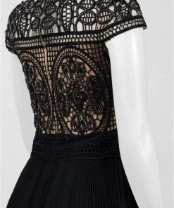 Aidan Mattox - MD1E201017 Bateau Neck Embellished Chiffon Gown