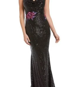 Aidan Mattox - MD1E201740 Floral Embellished V-Neck Sheath Gown