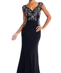 Aidan Mattox - MD1E203928 Embellished V-Neck Mesh Crepe Long Dress Formal Gowns