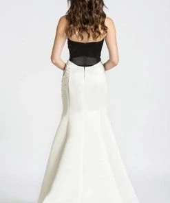 Ashley Lauren - 1076 Beaded Mermaid Rosette Evening Dress Formal Gowns