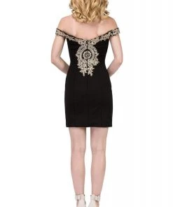 Dancing Queen - 3017 Off-Shoulder Appliqued Homecoming Dress