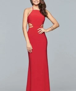 Faviana - S10058 Halter Neck Sheath Jersey Gown