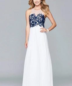 Formal Gowns Faviana - S7997 Long Chiffon Fit And Flare With Applique Top 10 Formal Gowns Faviana - S7997 Long Chiffon Fit And Flare With Applique Top