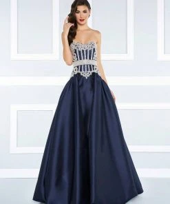 Formal Gowns Mac Duggal - 62894R Embellished Sweetheart Ballgown