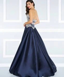 Formal Gowns Mac Duggal - 62894R Embellished Sweetheart Ballgown