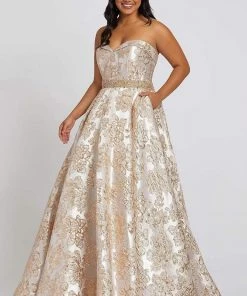 Formal Gowns Mac Duggal Fabulouss - 67238F Sweetheart Strapless Long Gown