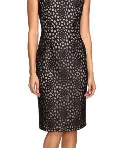 Maggy London - G2721M Sleeveless Keyhole Back Burnout Scuba Dress