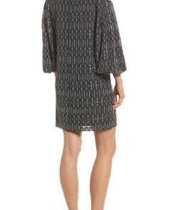 Maggy London - G3231M Cold Shoulder Bishop Sleeve Geo-Lace Print Dress