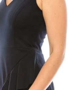 Maggy London - G3907M Sleeveless V Neck Ruffle Drape Sheath Dress