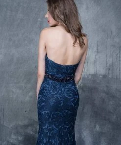 Nina Canacci - 2120 Embroidered Sweetheart Sheath Dress