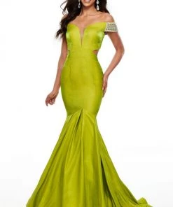 Rachel Allan Prom - 7016 Embellished Deep Off-Shoulder Mermaid Dress