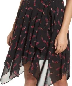 Sam Edelman - 61F010 Feather Print Handkerchief Hem Dress