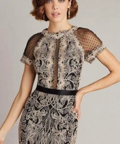 Cocktail Dresses Tadashi Shoji - Newton Lace & Neoprene Dress BSU18085M - 1 Pc Black/White In Size 10 Available