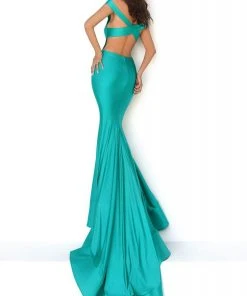 Tarik Ediz - 50688 Crisscross Halter Cutout Mermaid Gown