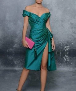 Tarik Ediz - V-Neck Pleated A-Line Cocktail Dress 96126 - 1 Pc Emerald In Size 6 Available