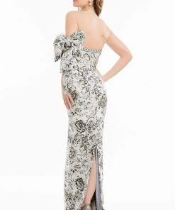 Terani Couture - 1821E7143 Two Toned Gown With Bow And Shawl