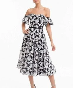 Plus Size Dresses Terani Couture - 1822C7056 Printed Semi-Sweetheart Tea Length Dress