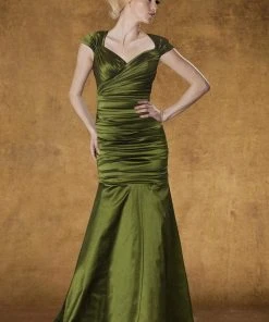 Theia - 881838 Ruched Sweetheart Mermaid Gown