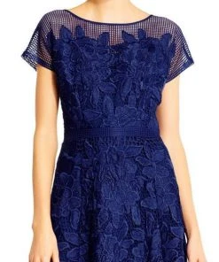Adrianna Papell Lattice Illusion Floral Lace Dress 9 Adrianna Papell Lattice Illusion Floral Lace Dress