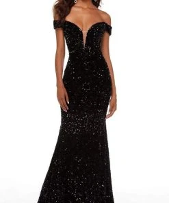 Alyce Paris - 61187 Off Shoulder Sheath Gown