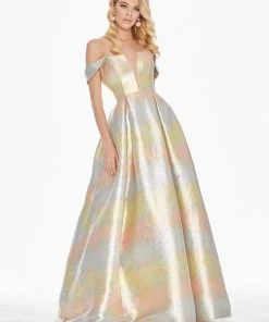 Ashley Lauren - 1570 Plunging Off-Shoulder Brocade Ballgown