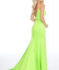 Ashley Lauren - 1581 Deep V-neck Satin Trumpet Dress
