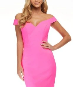 Ashley Lauren - 4444 Fitted Sheath Short Dress