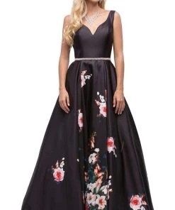 Dancing Queen - 9920 Attractive Long V-Neck Floral Print Prom Dress