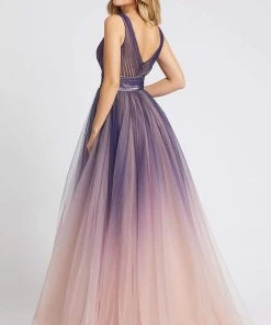 Ieena Duggal - 20221I Plunging V-Neck Pleated Ombre Gown