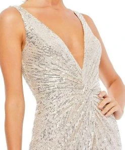 Ieena Duggal - 26496 Knotted Front Fitted Sequin Cocktail Dress