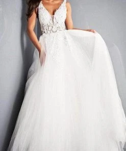 Jovani - 02840 Plunging Neck Floral Applique Tulle Ballgown