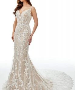 Lo'Adoro Bridal By Rachel Allan - M755 Plunging V Neck Lace Tule Gown
