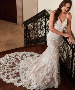 Lo'Adoro Bridal By Rachel Allan - M755 Plunging V Neck Lace Tule Gown 11 Lo'Adoro Bridal By Rachel Allan - M755 Plunging V Neck Lace Tule Gown