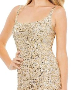 Mac Duggal - 10705 Sequined Scoop Neck Sheath Dress