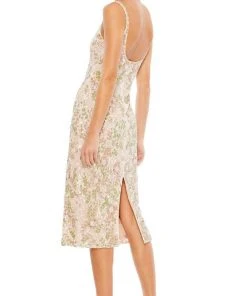 Mac Duggal - 10755 Embellished Scoop Neck Sheath Dress