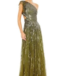 Mac Duggal - 5565 Lace Up Style Sequin Gown