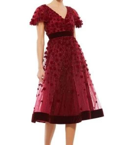 Mac Duggal - 67854 V-Neck Floral Appliqued Dress