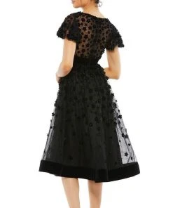 Mac Duggal - 67854 V-Neck Floral Appliqued Dress