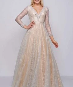 Mac Duggal Prom - 77497M Lattice Plunging V-Neck Long Sleeves Gown