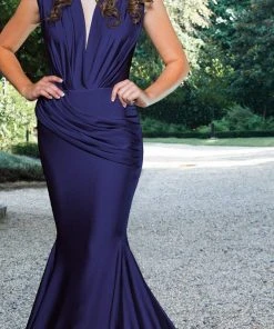 MNM Couture - L0001 Ruched V-Neck Mermaid Dress