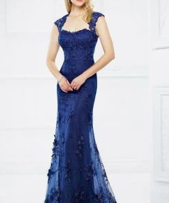 Mon Cheri Embroidered Lace Queen Anne Dress 217934 - 1 Pc Merlot In Size 12 Available