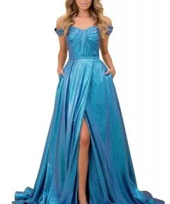 Nox Anabel - E366 Twist-Rendered Off Shoulder Metallic Gown