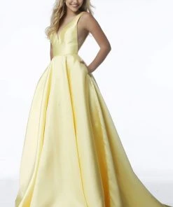 Sherri Hill - 51856 Sleeveless V Neck Mikado Ballgown