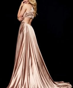 Sherri Hill - 52120 Halter Neck A-line Dress With Slit And Train