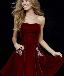 Sherri Hill - 52191 Strapless Velvet A-Line Cocktail Dress