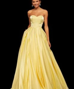 Sherri Hill - 52456 Strapless Sweetheart Full Figured Ballgown Dress