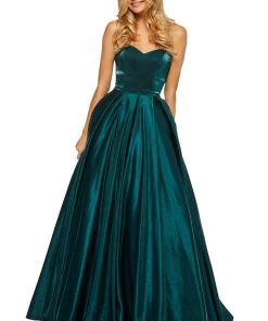 Sherri Hill - 52456 Strapless Sweetheart Full Figured Ballgown Dress