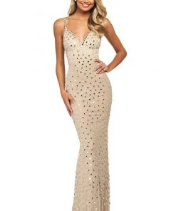 Sherri Hill - 53813 Sexy Back Beaded Sheath Dress